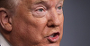 Trump postrează pe Twitter un clip trucat, în care Joe Biden pune pe mobil, pe scenă, piesa ”Fuck the police” a trupei rap NWA; în versiunea originală, democratul pune ”Despacito”
