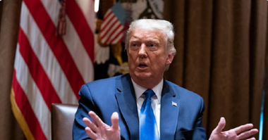Rezultatul alegerilor prezidenţiale din noiembrie va fi stabilit de Curtea Supremă, avertizează Trump, care îşi anunţă sâmbătă, la ora 21.00 GMT nominalizarea în postul vacantat de moartea Ruth Bader Ginsburg