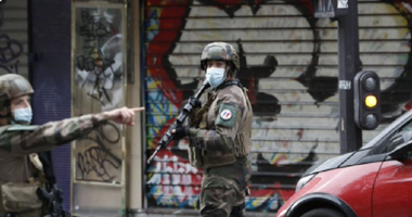 UPDATE - Două persoane rănite într-un atac cu armă albă în apropiere de fostul sediu al revistei satirice ”Charlie Hebdo”; singurul atacator arestat