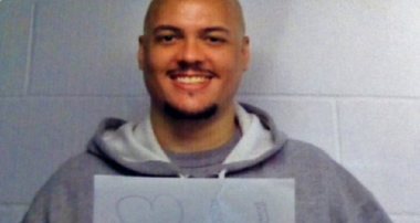 Christopher Andre Vialva, un afroamerican condamnat la pedeapsa capitală pentru o dublă crimă în 1999, ucis cu o injecţie letală, a şaptea execuţie federală în trei luni în SUA