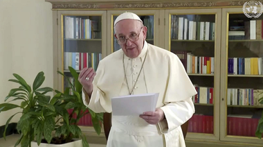 Papa Francisc deplânge la Adunarea Generală a ONU o ”erodare a multilateralismului” şi o atmosferă de neîncredere pe fondul dezvoltării unor noi tehnologii miliare