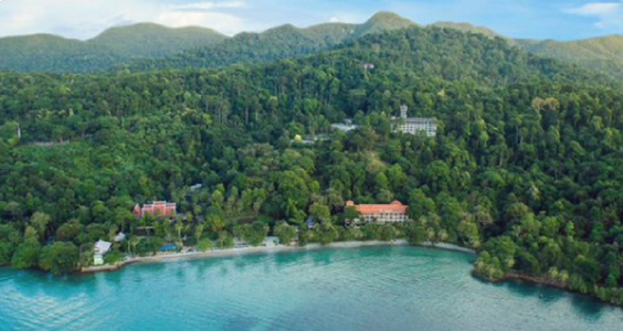 Un american, Wesley Barnes, dat în judecată în Thailanda, după ce postează pe Tripadvisor un comentariu negativ despre complexul turistic Sea View Resort de pe Insula Koh Chang, celebră prin plajele şi apele sale turcoaz