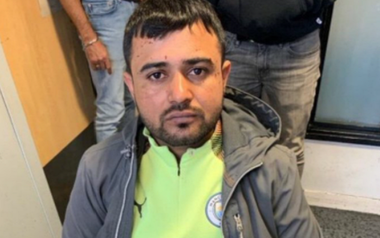 Presupusul autor al atacului cu satârul la Paris îşi recunoaşte adevărata identitate şi vârsta şi este plasat în detenţie provizorie; ultimii cinci membri ai anturajului său plasaţi în arest preventiv, eliberaţi fără acuzaţii