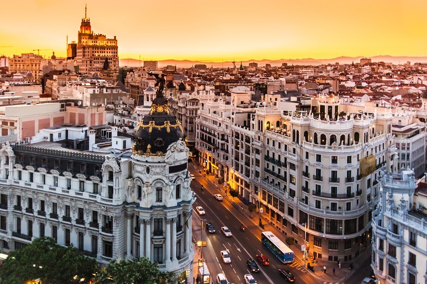 Guvernul spaniol restricţionează circulaţia persoanelor către şi dinspre Madrid la călătoriile esenţiale, din cauza cazurilor de coronavirus