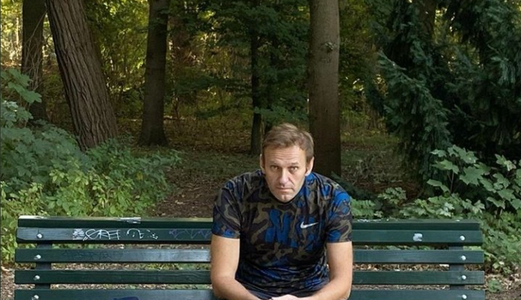 Aleksei Navalnîi îl atacă pe Putin şi promite să se întoarcă în Rusia pentru a-şi continua lupta