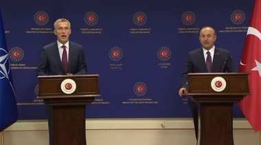 Stoltenberg îndeamnă la un armistiţiu în Nagorno Karabah, Cavusoglu îl contrazice şi cere plecarea armenilor din enclavă