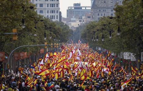 Manifestaţii antiguvernamentale cu maşini, la apelul extremei drepte, de Ziua Naţională a Spaniei