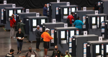 Peste zece milioane de americani au votat, anticipat sau prin corespondenţă, în alegerile prezidenţiale