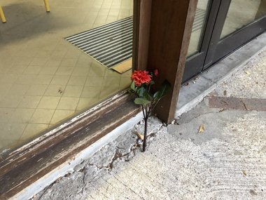 Profesorul decapitat va fi omagiat miercuri în Franţa