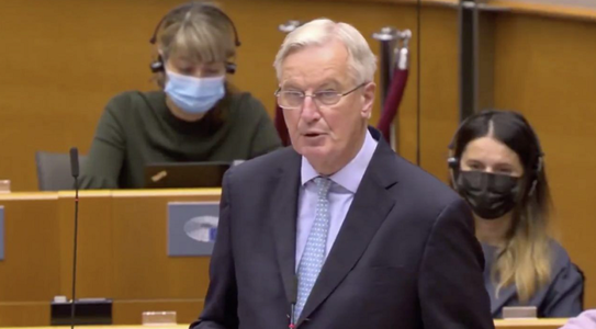 Barnier susţine un discurs liniştitor în Parlamentul European, Londra îşi exprimă ”interesul”
