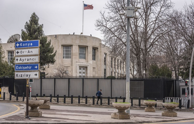 Ambasada SUA în Turcia evocă riscul unui atentat terorist şi unor răpiri vizând Consulatul General american din Istanbul şi anunţă o suspendare a serviciilor şi emiterii de vize în ţară
