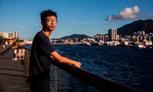 Un tânăr activist din Hong Kong, Tony Chung, arestat în apropierea Consulatului SUA