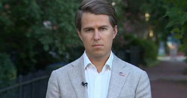 Fostul şef de cabinet Miles Taylor al fostului secretar al Securităţii Interne John Kelly dezvăluie că este autorul anonim al editorialului anti-Trump exploziv publicat de NYT în 2019