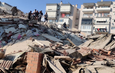 Un ”minitsunami” sparge pereţi ai unor case şi inundă portul Samos în urma cutremurului în Marea Egee, care surpă imobile în provincia turcă Izmir; oameni prinşi între dărmâturi; Recep Tayyip Erdogan anunţă intervenţii la faţa locului