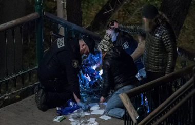 UPDATE-Doi morţi şi cinci răniţi la Québec; un suspect în ţinută ”medievală”, înarmat cu o sabie, arestat