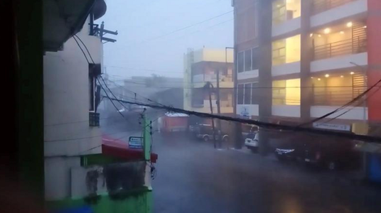 Cel puţin patru morţi în Filipine, unde taifunul Goni scade în intensitate după ce atinge uscatul