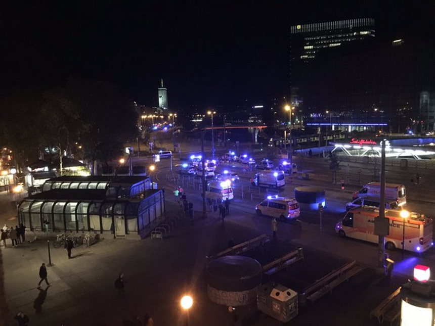 UPDATE Atac terorist în Viena: o persoană a murit şi cel puţin 15 sunt rănite, după ce mai mulţi indivizi au deschis focul în cel puţin 6 locaţii din oraş. Iohannis: "Condamn cu tărie acest atroce act de teroare". Reacţiile oficialilor europeni - VIDEO