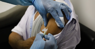Vaccinul împotriva covid-19 al Pfizer şi Biontech oferă ”90% protecţie”, anunţă cele două laboratoare