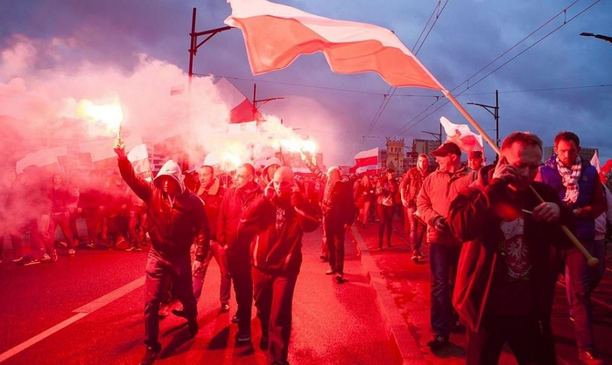 Mii de manifestanţi de extremă dreapta la Varşovia, de Ziua Naţională a Independenţei, în pofida covid-19