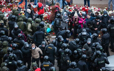 Peste 700 de persoane plasate în detenţie în urma unor proteste ale opoziţiei belaruse; Lukaşenko dă asigurări că a convenit ”să transfere 70-80% din atribuţii Parlamentului, Guvernului şi altor structuri”, în cadrul unor ipotetice reforme despre care publicul nu ştie nimic