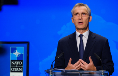 O retragere precipitată din Afganistan va avea un ”preţ foarte scump”, avertizează Jens Stoltenberg, care precizează că NATO are în această ţară 12.000 de militari, îşi va continua misiunile şi va finanţa trupele afgane până în 2024