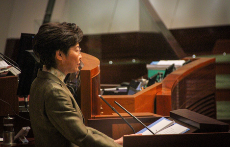 Carrie Lam promite în discursul său anual în Parlamentul local să restabileasă legea şi ordinea în Hong Kong