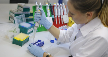 Grupul farmaceutic indian Hetero urmează să producă în India, ”de la începutul lui 2021”, o parte a vaccinului rus împotriva covid-19 Sputnik V, anunţă Fondul suveran rus