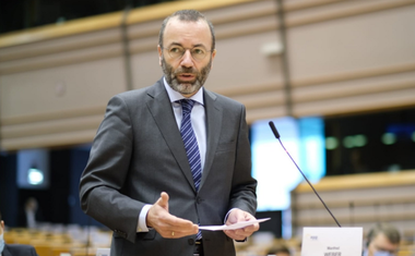 ”Alegerea lui Biden consolidează poziţia UE în Brexit”, consideră Manfred Weber