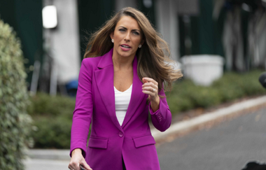 ALEGERI ÎN SUA Directoarea comunicării Casei Albe Alyssa Farah demisionează, într-un aparent gest de recunoaştere a înfrângerii lui Trump