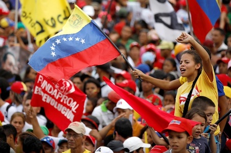 Venezuelenii au votat duminică pentru un nou Congres, în alegeri boicotate de opoziţie