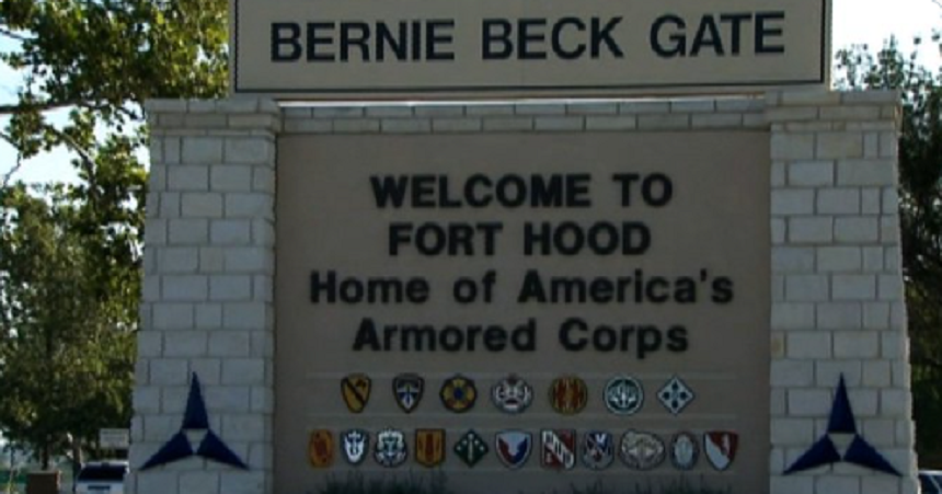 Pentagonul destituie 14 ofiţeri de rang înalt la baza Forţelor terestre Fort Hood, în urma unei serii de crime care şochează America