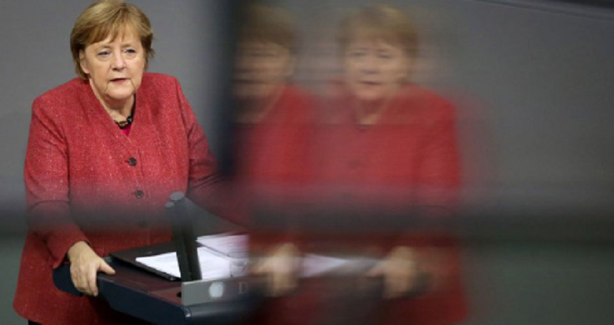 Merkel îndeamnă la impunerea unor noi restricţii până la jumătatea lui ianuarie, închiderea magazinelor nealimentare şi a şcolilor; ”Record” de 590 de morţi şi 20.000 de infectări cu covid-19 zilnic; standurile cu vin fiert, un vector al epidemiei