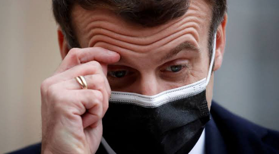Starea sănătăţii lui Macron, pe cale de ”ameliorare”, anunţă Palatul Élysée; preşedintele francez poate ieşi teoretic din carantină joi; premierul Jean Castex şi preşedintele Adunării Naţionale Richard Ferrand, cazuri de contact, ies din carantină