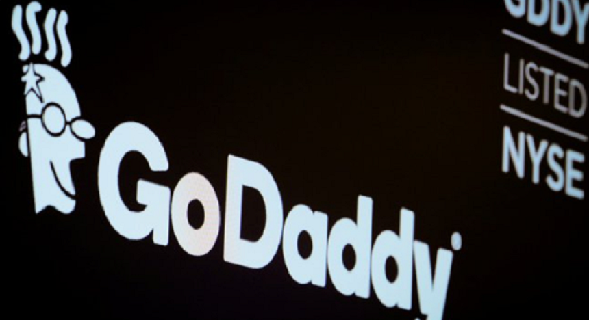 Cea mai mare întreprindere din lume de gestionare a numelor domeniilor de Internet, compania GoDaddy din Arizona, cere scuze după ce îşi testează siguranţa informatică trimiţându-le angajaţilor e-mailuri phishing în care le promite o primă de Crăciun