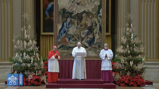 Papa Francisc îndeamnă, în al optulea său mesaj de Crăciun, la ”fraternitate” şi la un ”vaccin pentru toţi”