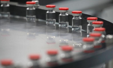 Rusia aprobă folosirea vaccinului împotriva Covid-19 Sputnik V la vaccinarea persoanelor în vârstă de peste 60 de ani