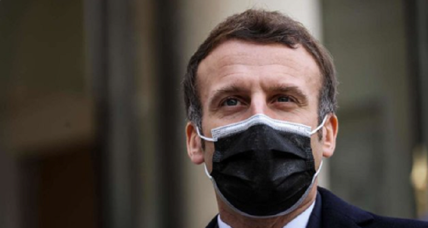 Macron, entuziast la lansarea campaniei de vaccinare împotriva covid-19 în Franţa; ”Avem o nouă armă împotriva virusului: vaccinul”; el nu îi îndeamnă în mod explicit pe francezi să se vaccineze, dar este clar ce doreşte