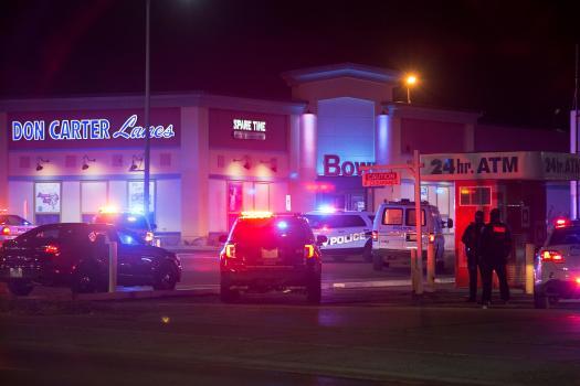 Bărbatul care a ucis trei persoane şi a rănit alte trei, la o sală de bowling din statul Illinois, a fost pus sub acuzare