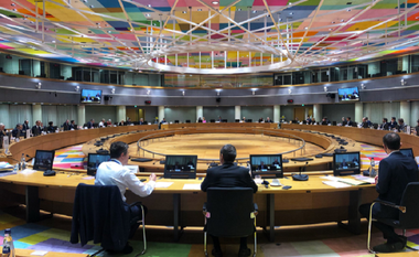UPDATE-Ambasadorii Celor 27 aprobă o aplicare provizorie a acordului comercial post-Brexit cu Londra începând de la 1 ianuarie; Guvernele europene urmează să aprobe acordul, în scris, până marţi după-amiaza