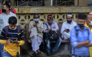 Şase contaminări cu varianta britanică a noului coronavirus în India; 33.000 de persoane au venit din M.Britanie înainte de suspendarea zborurilor
