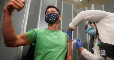 Argentina îşi începe campania de vaccinare împotriva covid-19 cu vaccinul rusesc Sputnik V, prima ţară în America Latină care îl foloseşte şi a patra care vaccinează după Mexic, Costa Rica şi Chile