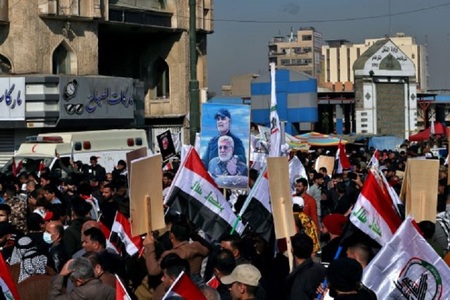 Zeci de mii de adepţi ai grupurilor paramilitare irakiene susţinute de Iran au comemorat la Bagdad moartea generalului iranian Soleimani