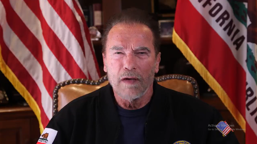 Arnold Schwarzenegger: Miercuri a fost Ziua de cristal chiar aici, în SUA / Preşedintele Trump este un lider ratat. Lucrul bun este că în curând el va fi la fel de irelevant ca un tweet vechi - VIDEO