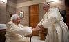 Papii Francisc şi emerit Benedict al XVI-lea, vaccinaţi împotriva covid-19, anunţă Vaticanul