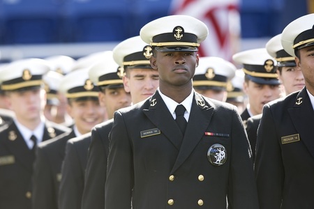 Departamentul Apărării: Aproape o treime din militarii americani de culoare au afirmat că au fost discriminaţi sau hărţuiţi