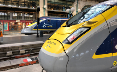 Întreprinderi britanice şi universitari îndeamnă Guvernul Johnson să participe la salvarea Eurostar, afectat de închiderea frontierei din cauza covid-19