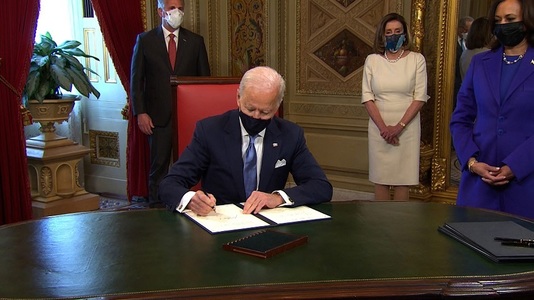 Preşedintele Joe Biden, ceremonie de semnare a documentelor în Capitoliu

