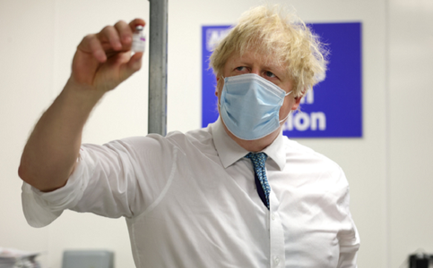 Boris Johnson vrea să înăsprească verificările la frontieră din cauza unor noi variante ale noului coronavirus susceptibile să fie rezistente la vaccinuri împotriva covid-19; el evocă posibilitatea unei relaxări a izolării către mijlocul lui februarie