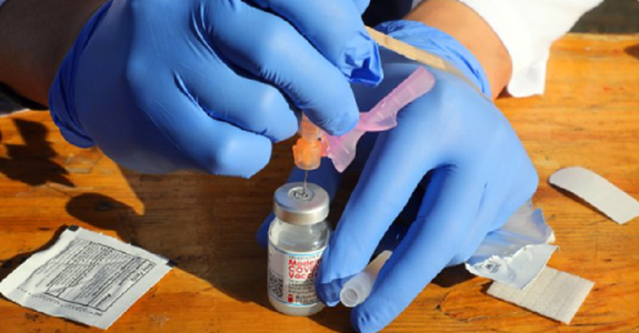 Vaccinul Moderna este eficient împotriva variantelor britanică şi sud-africană ale SARS-Cov-2, anunţă compania americană în domeniul biotehnologiei Moderna Inc