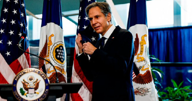 Blinken, noul şef al diplomaţiei americane, promite, în ceremonia de la sosirea la Departamentul de Stat, să ofere asigurări lumii bruscate de Trump 